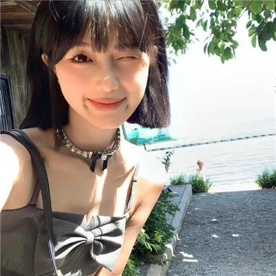 歌女五美图